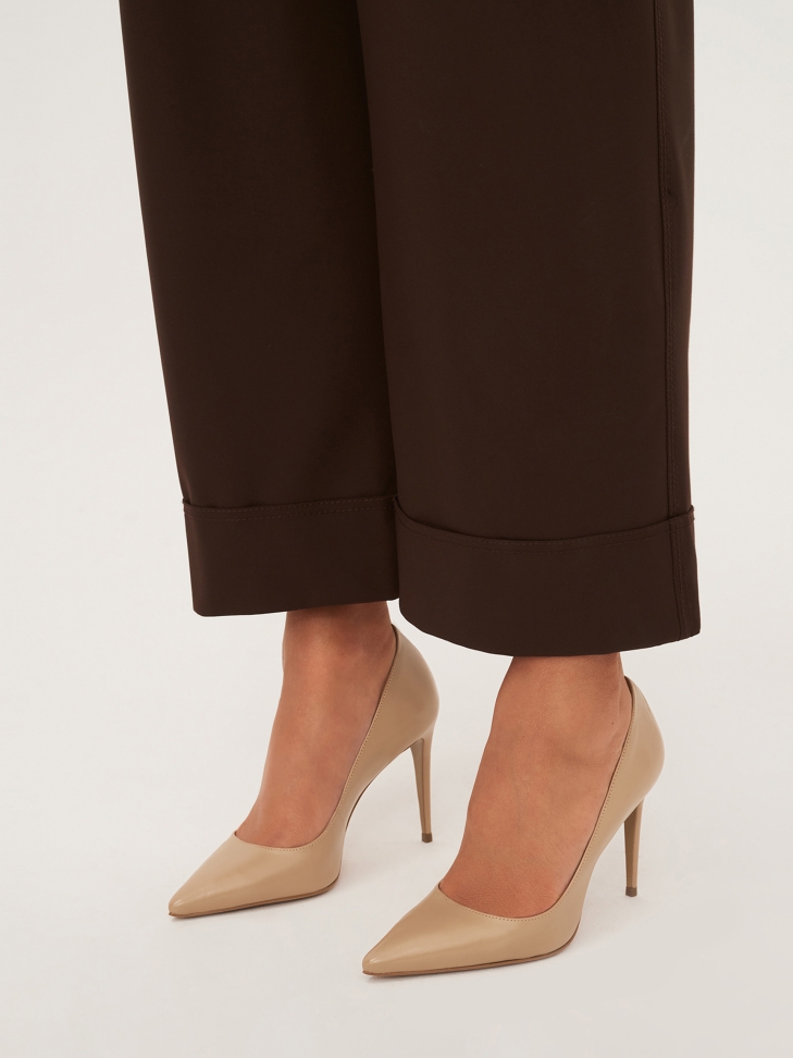 Leather pumps in nude colour