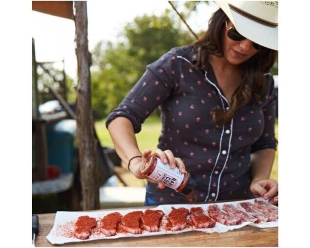 Hardcore Carnivore Red Rub 311g