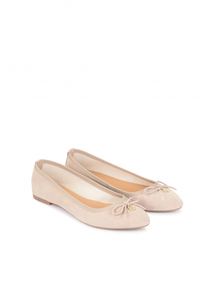 Suede ballerinas with slightly tapered toe