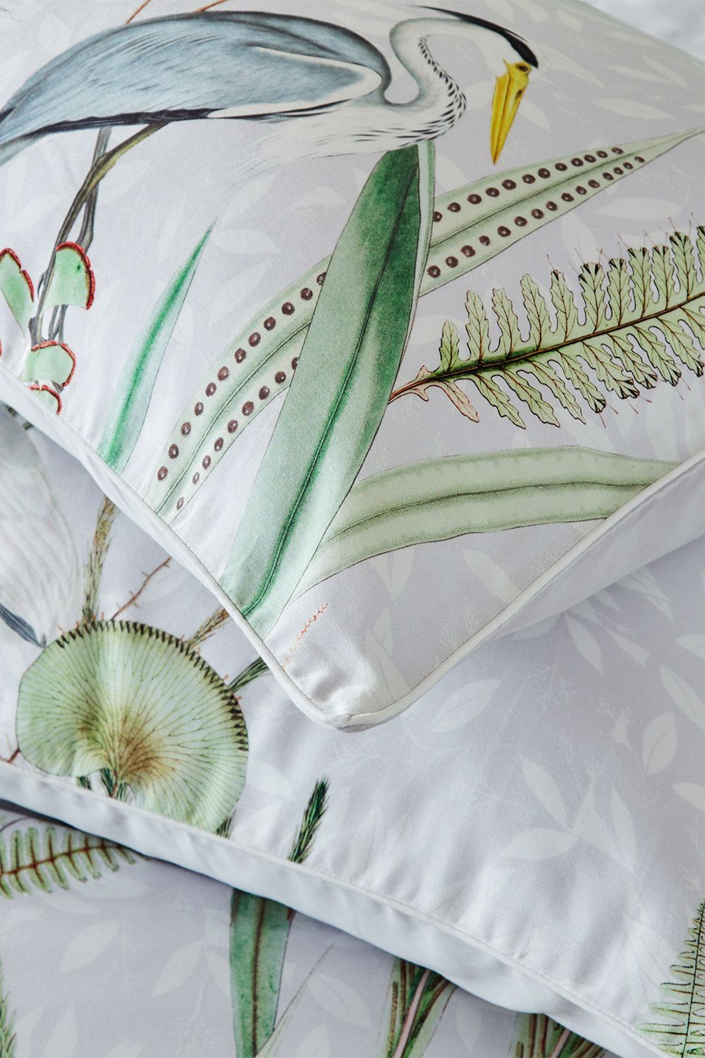 Paoletti Aaliyah 200 Thread Count Botanical Piped Pillowcases