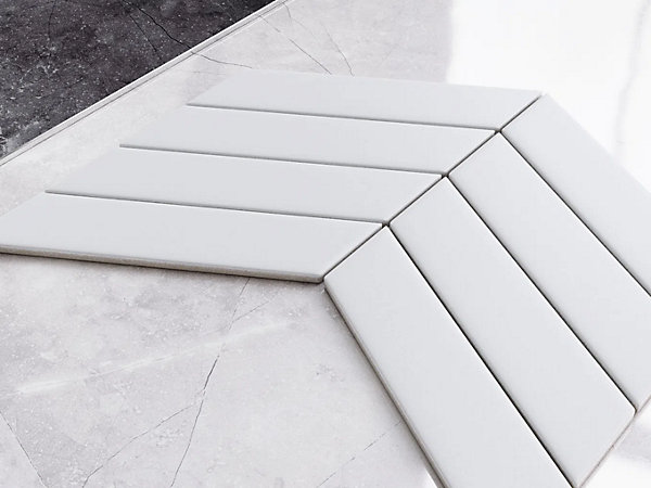 Mosaïque en céramique sur filet pour salle de bain ou cuisine 31.6cm x 21.5cm - Giant White Chevron