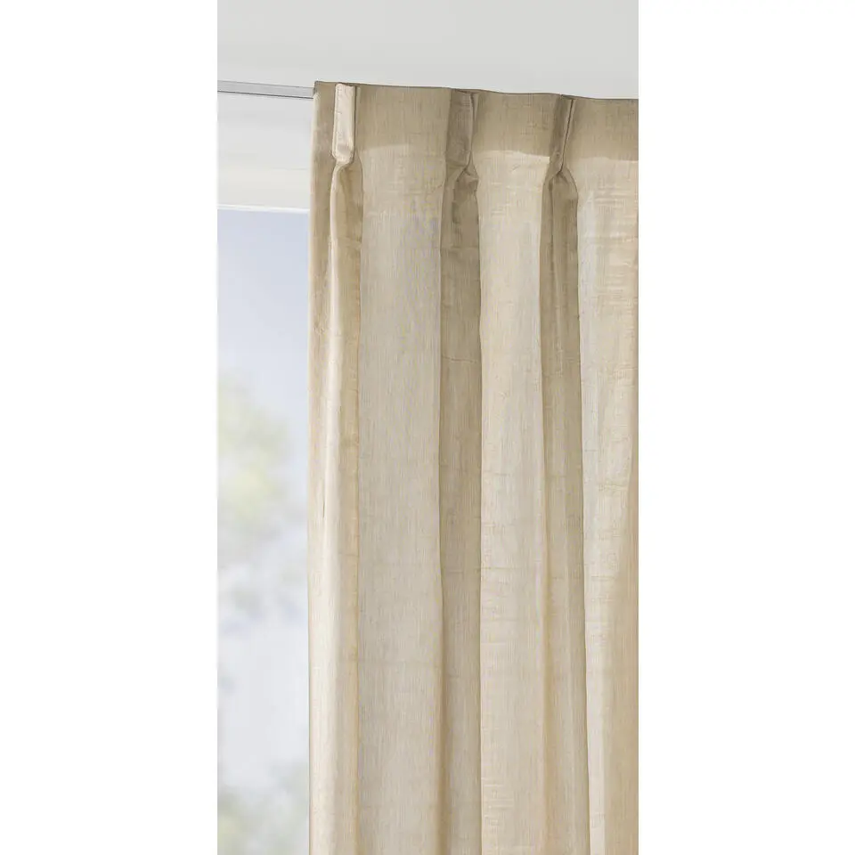 Inbetween Luzia - zand