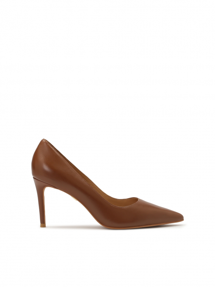 Brown pumps with a comfortable heel