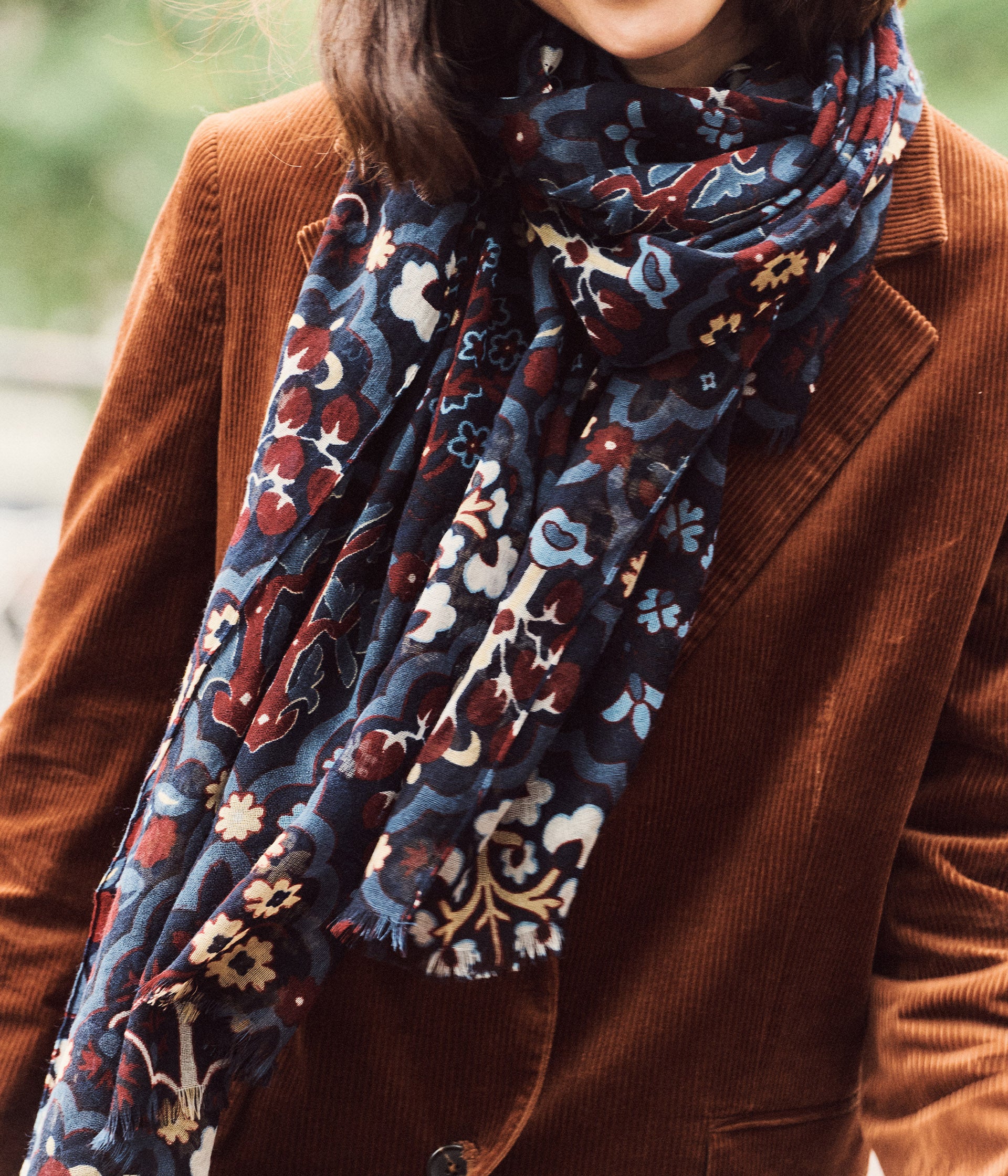 Foulard à fleurs bleu Zuma
