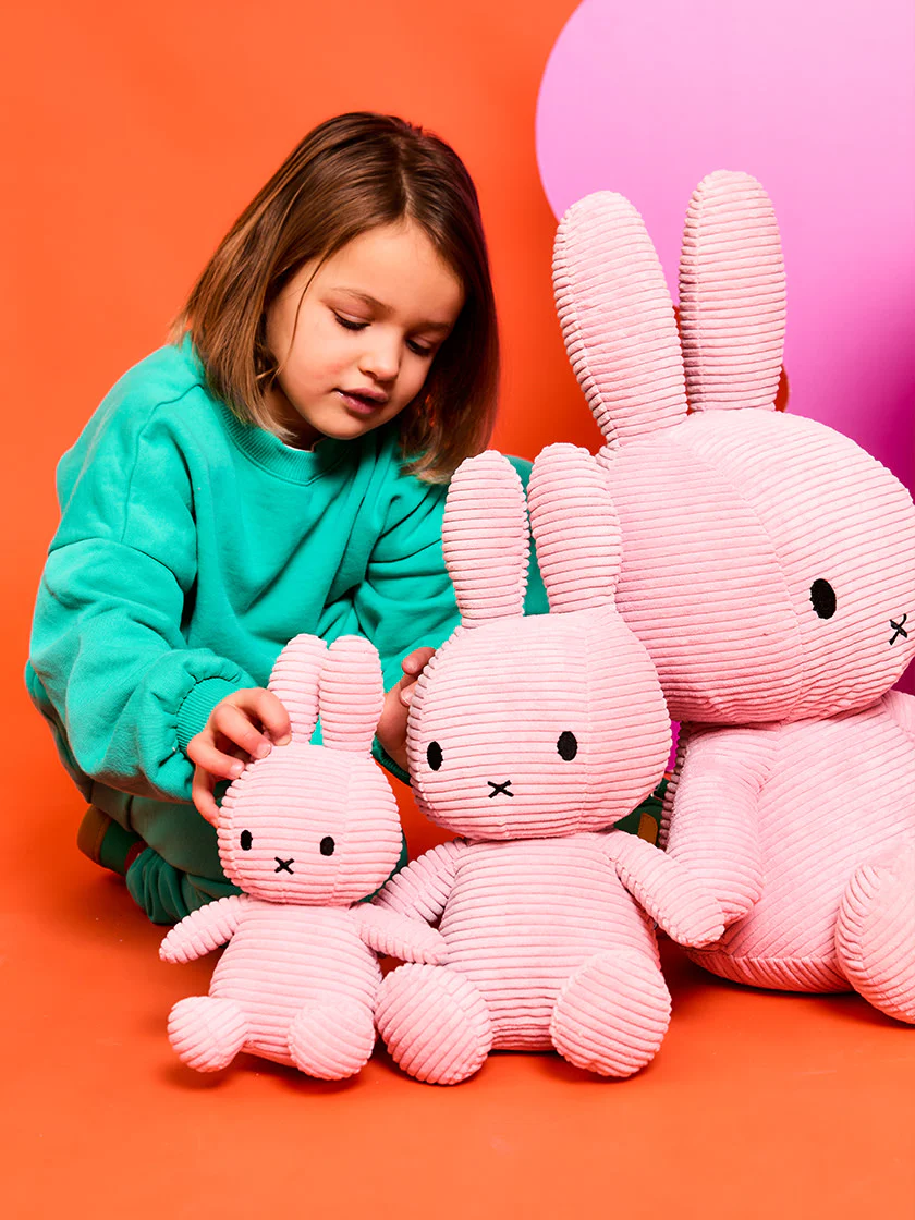 Handgefertigtes Kuscheltier Miffy, H 23 cm
