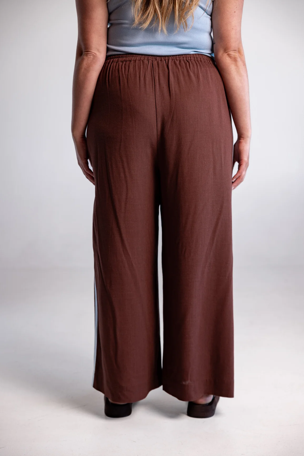 Side Stripe Linen Blend Pants in Dark Chocolate & Baby Blue