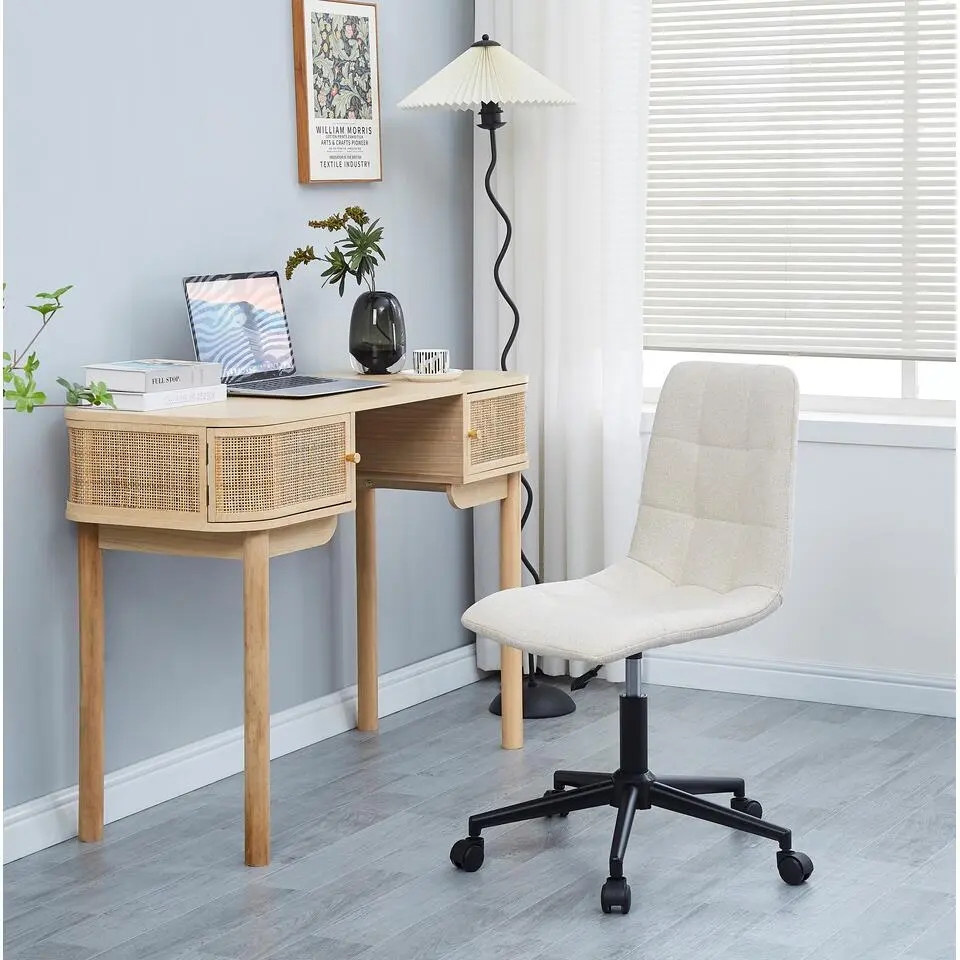 Bureaustoel van beige stof met metalen onderstel