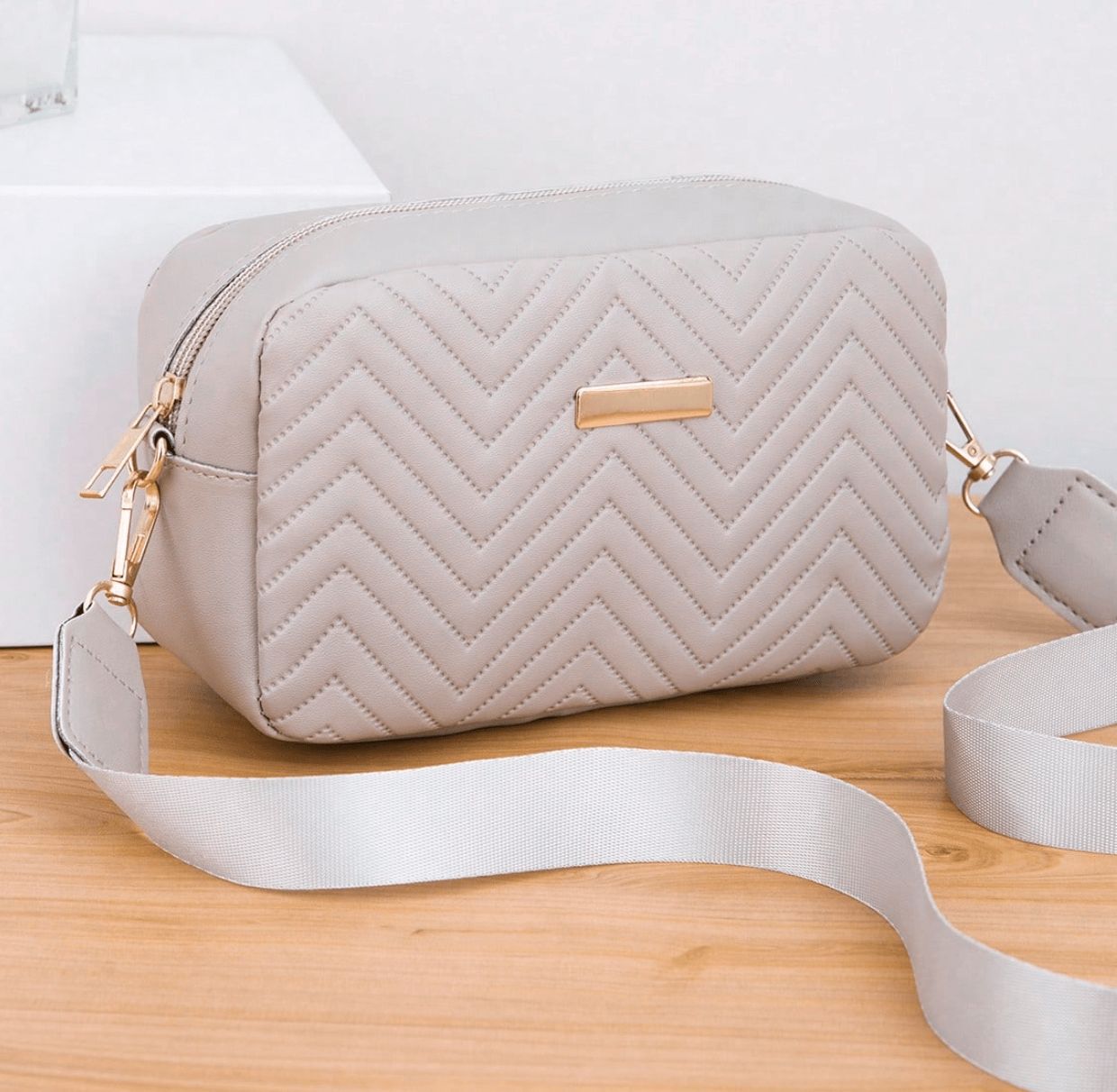 AJVANI Shoulder Handheld Cross Body Clutch Quilted Bag