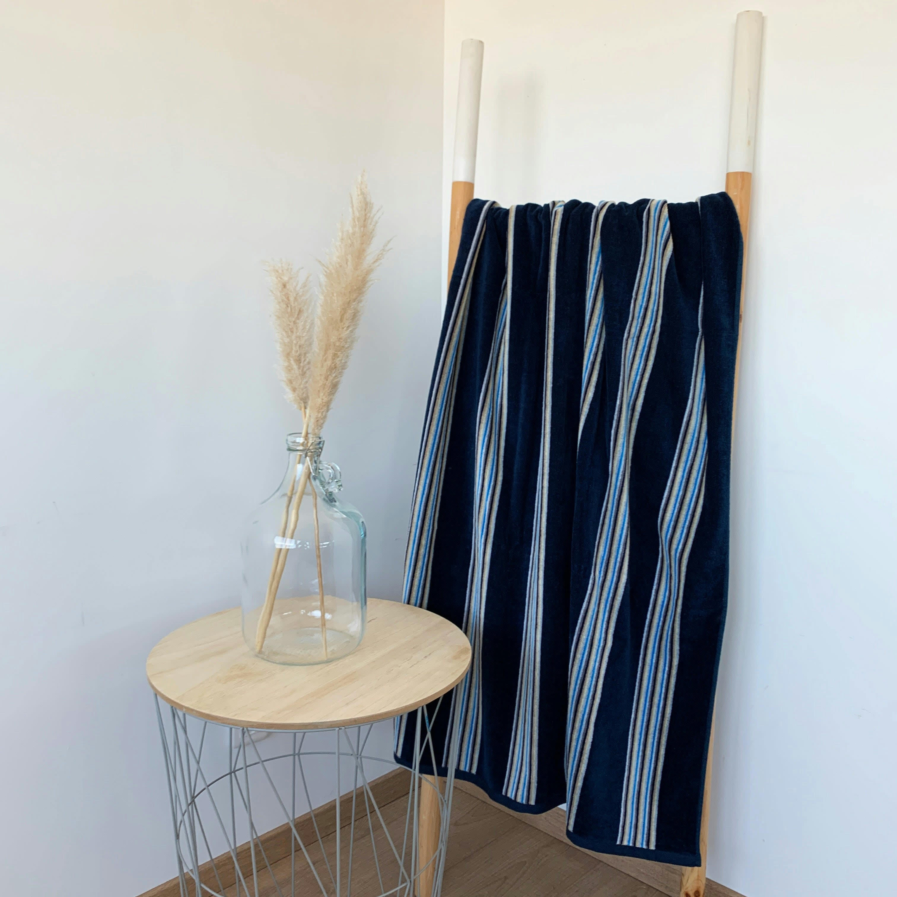 RAYURES - Serviette de plage éponge velours Milonga Bleu marine 90x170 400g/m²