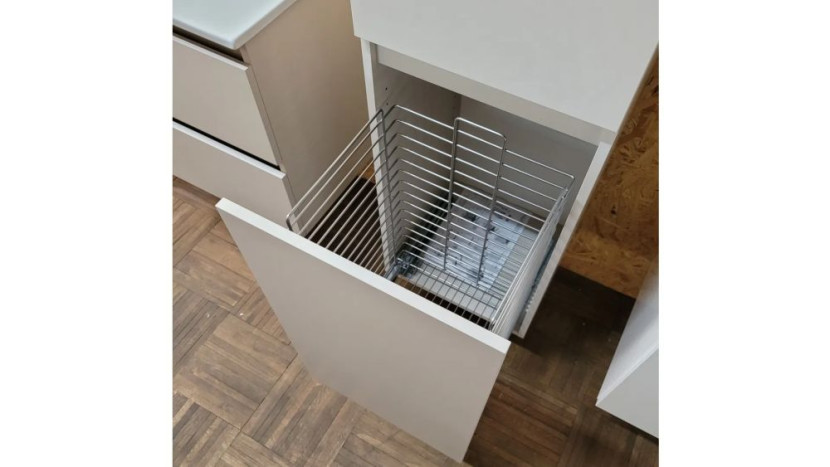 Kosz na pranie do szafki ARCO 40 cm wysuwany
