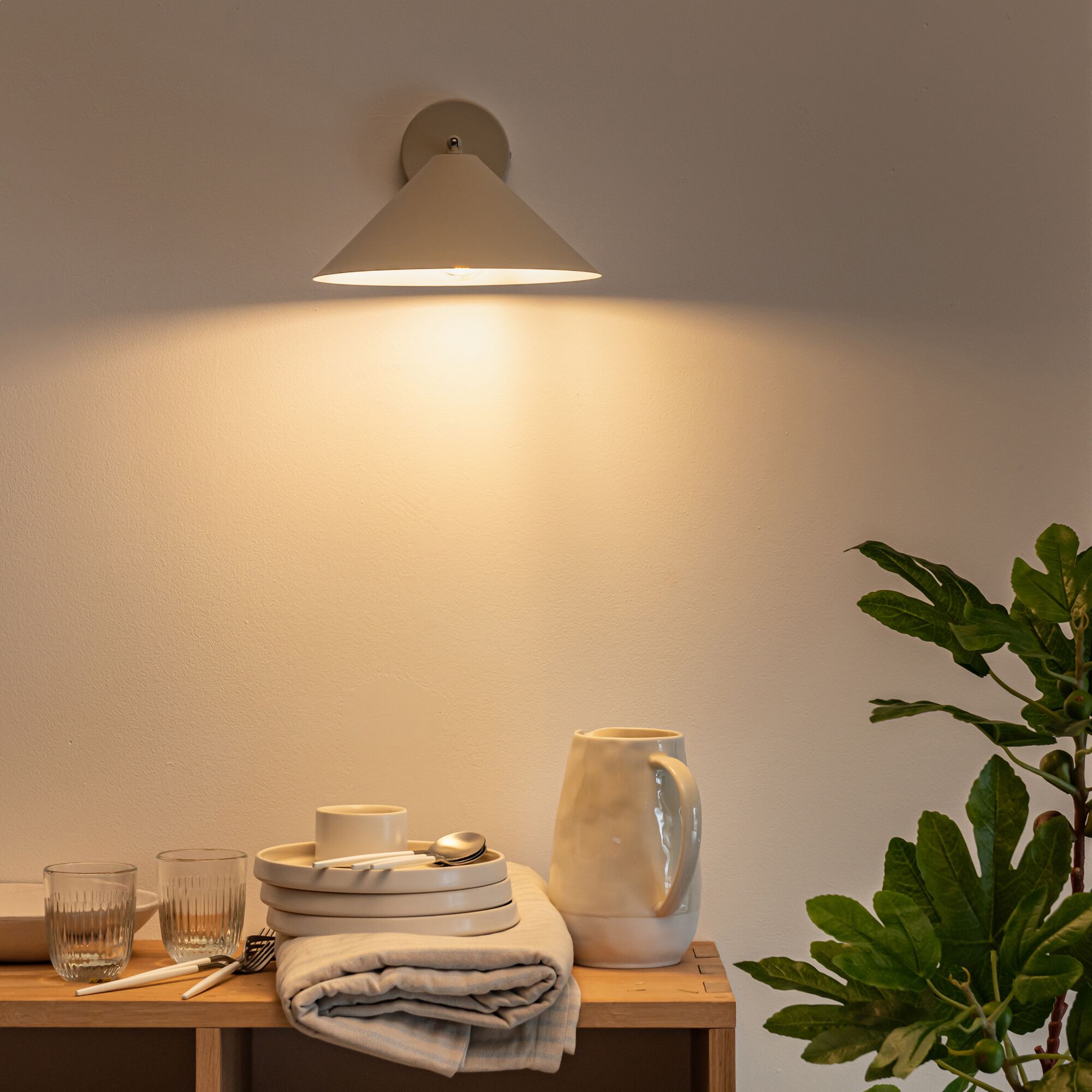 RAVENNE - Applique murale électrifiée en fer D25cm - beige sable