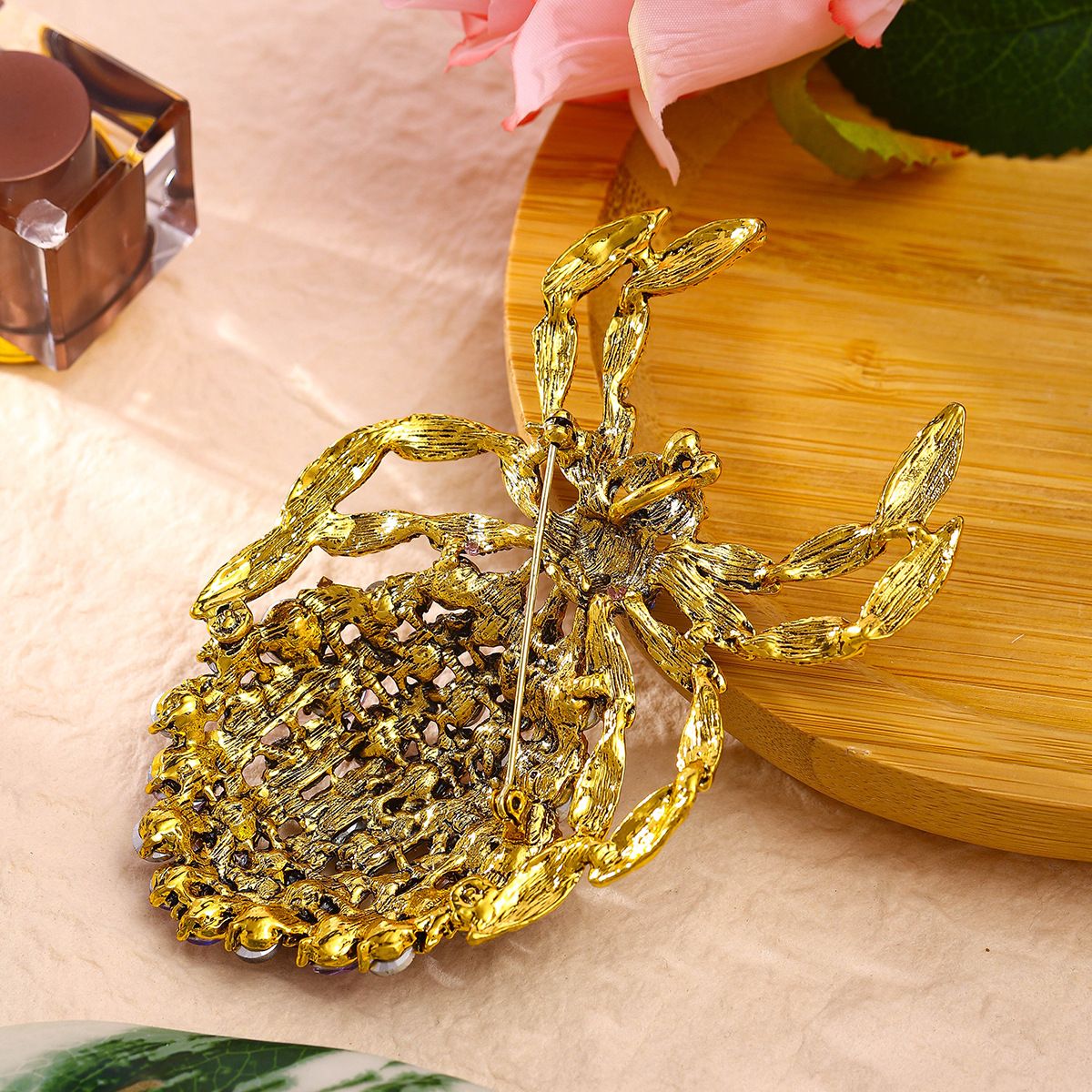 PEACH ACCESSORIES Sparkling Spider Brooch