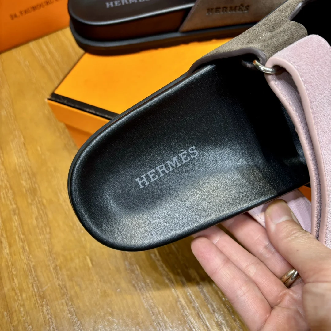 Hermès Chypre leather sandals
