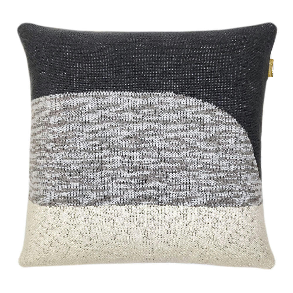 SUNSET - Coussin tricoté Sunset noir 50x50