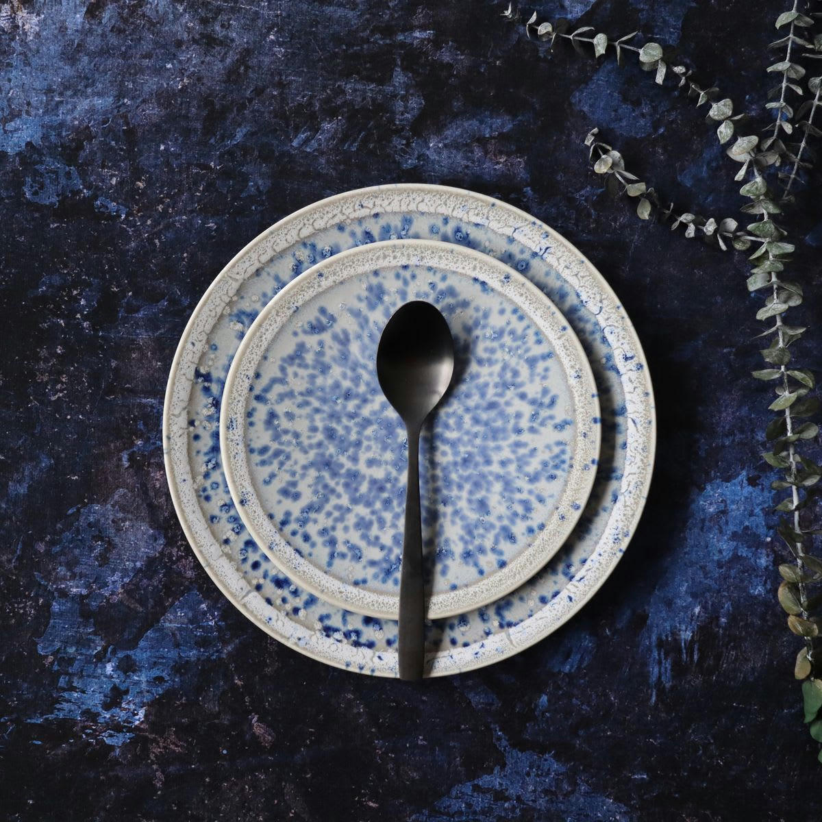 SAPHIR - Lot de 6 assiettes plates en porcelaine émaillée bleue 27cm