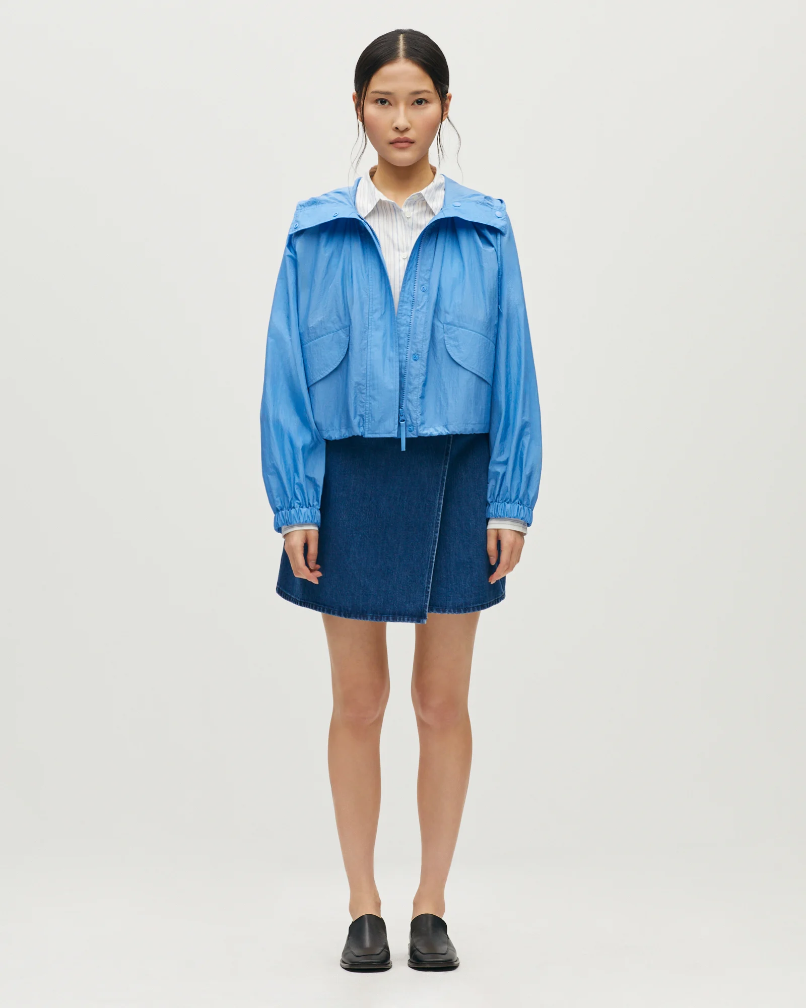 Parka courte ultra-légère en nylon déperlant