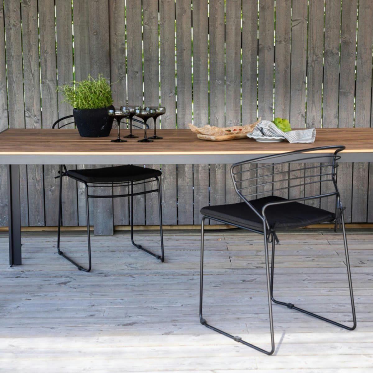 POSTALA - Table de jardin 205x90cm effet bois