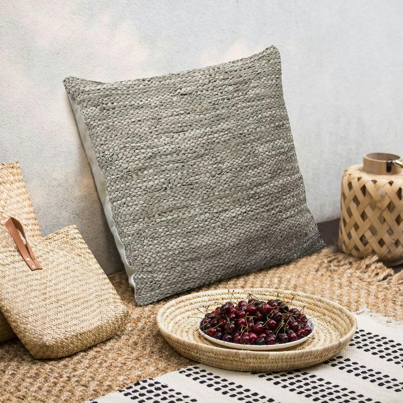 SKIN - Coussin en cuir tressé taupe 70x70