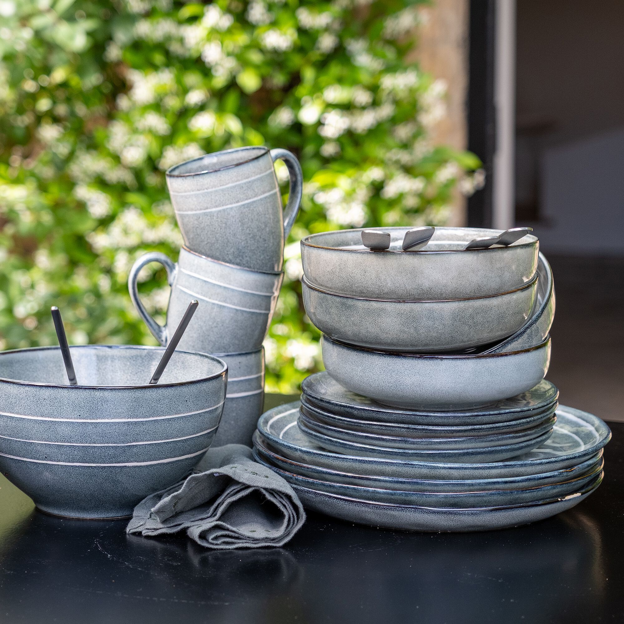 MACAO - Assiette creuse en grès D17,5cm - bleu calaluna