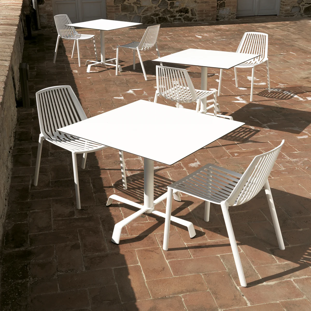 Fast - Tonik Tisch 70 x 70 cm, Gestell Elica, weiß