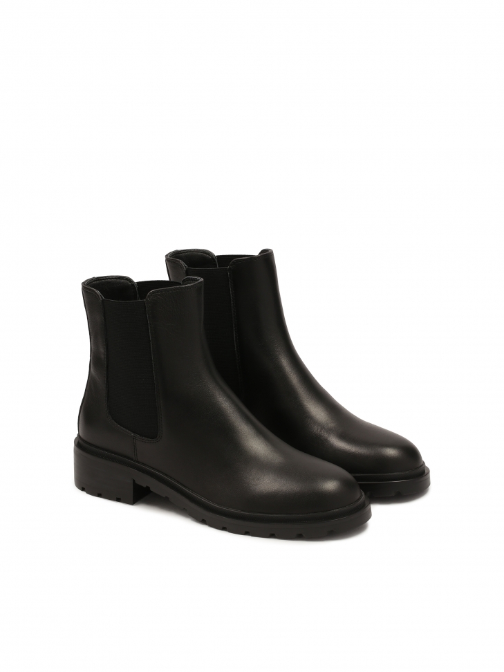 Leather Chelsea boots with elastic inserts