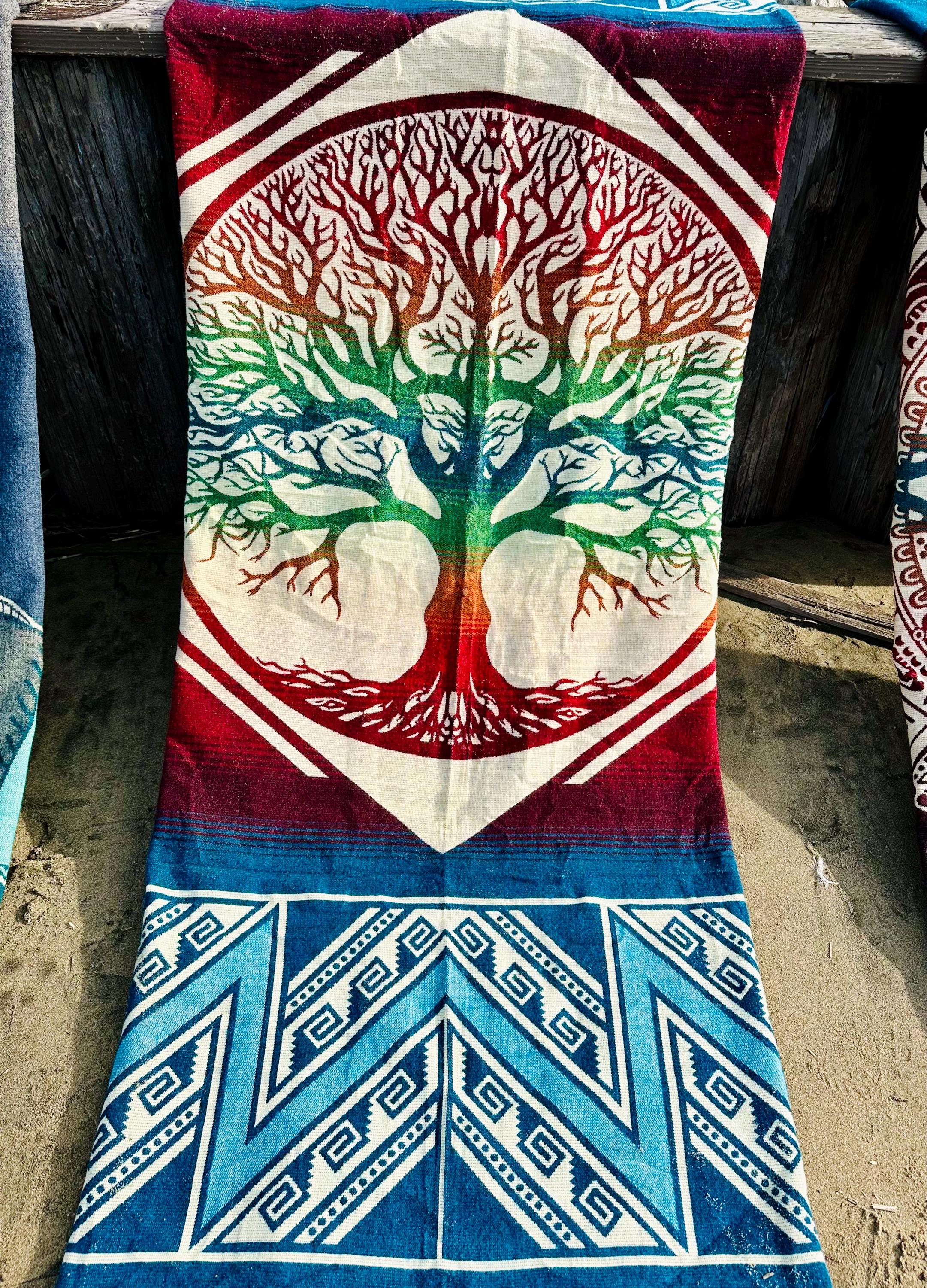 Tree of life Blanket, Beautiful and colorful, Tribal design, Reversible queen size blanket, Very warm and soft, Handcrafted by Native hands