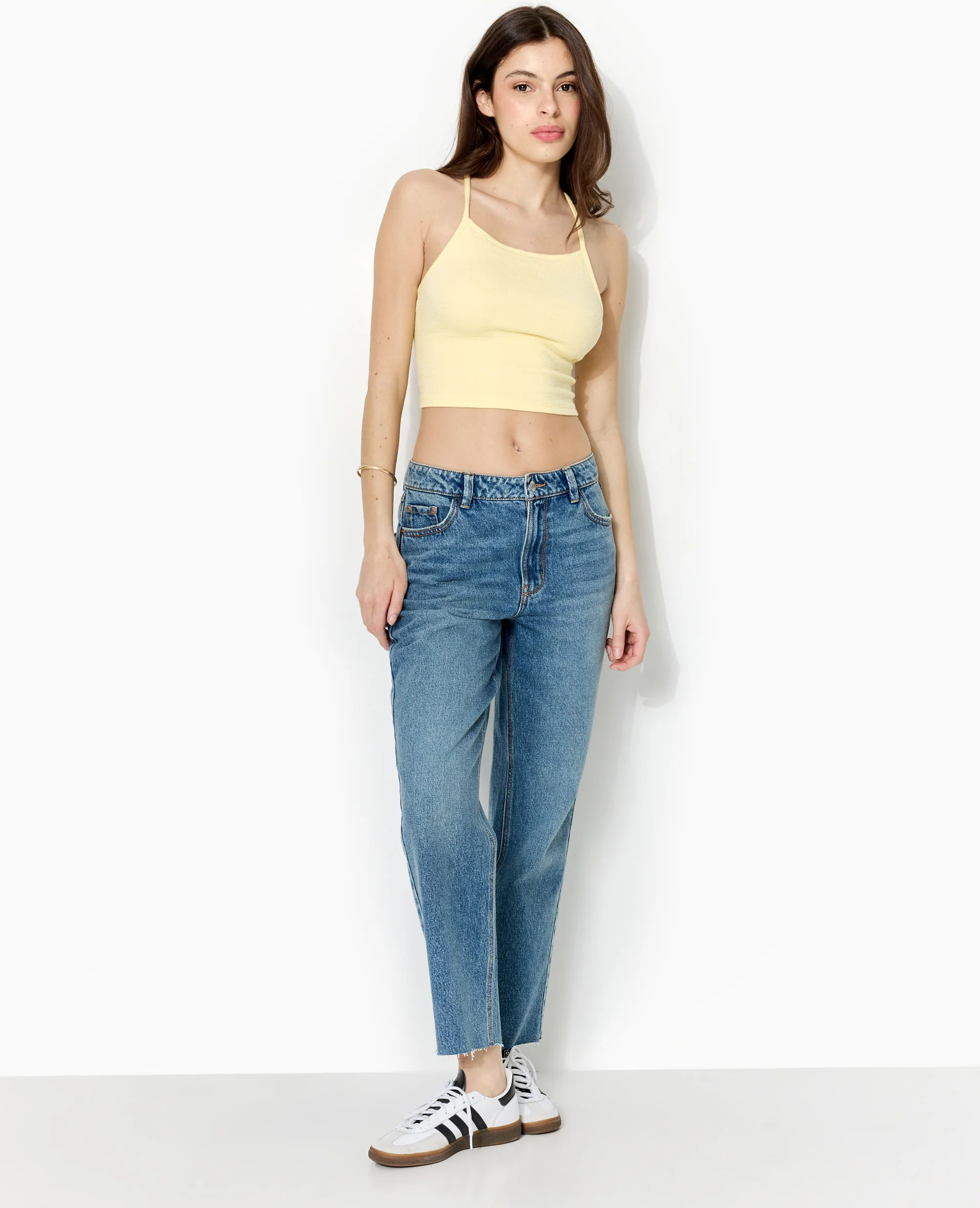 Top court en maille reliefée et extensible