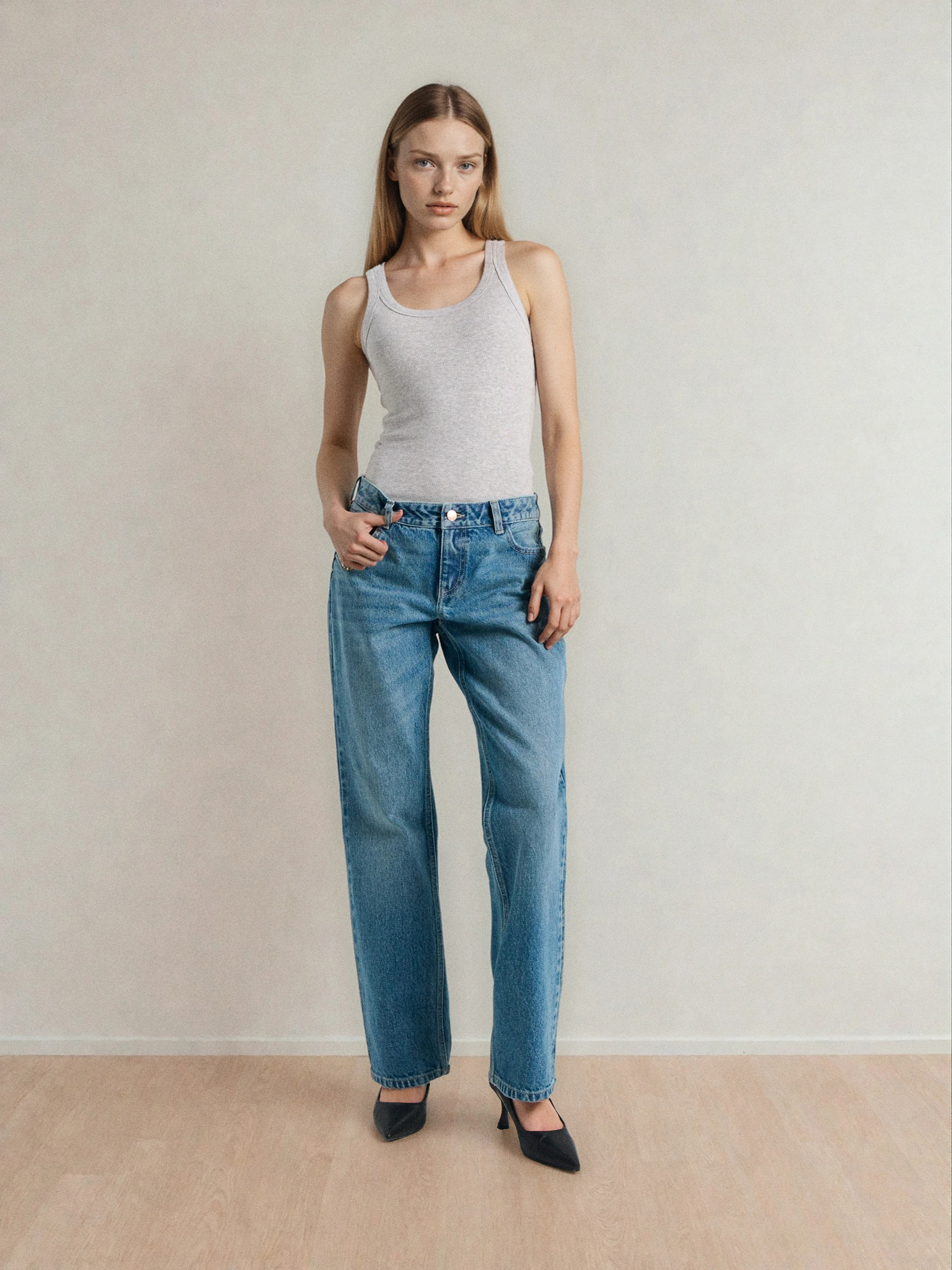Jeansy straight low waist
