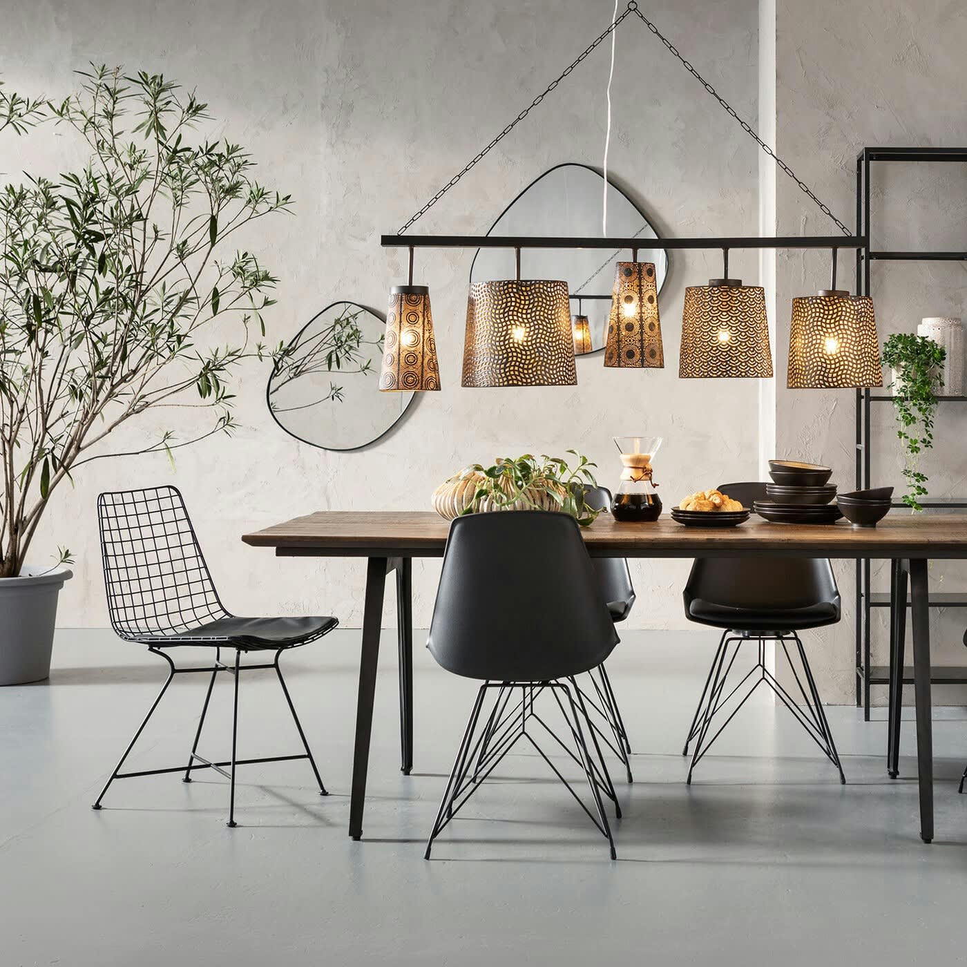 WIRE - Chaise noire et acier