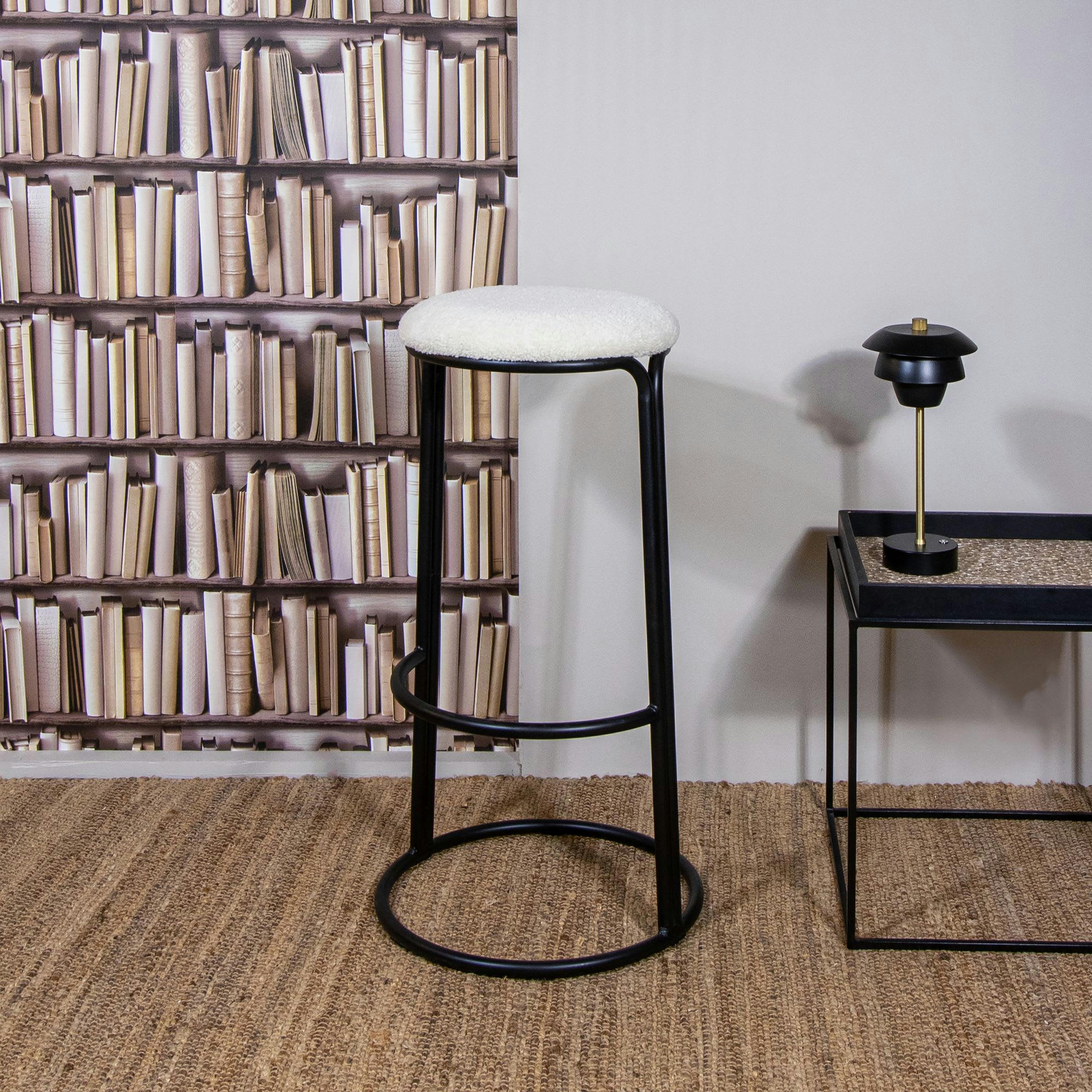 ALLOS - Lot de 2 tabourets de bar beige et pieds en métal noir