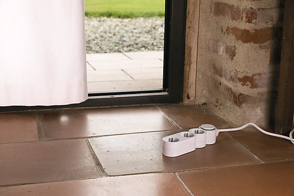 Multiprise plastique recyclé 3x2P T blanc Zenitech
