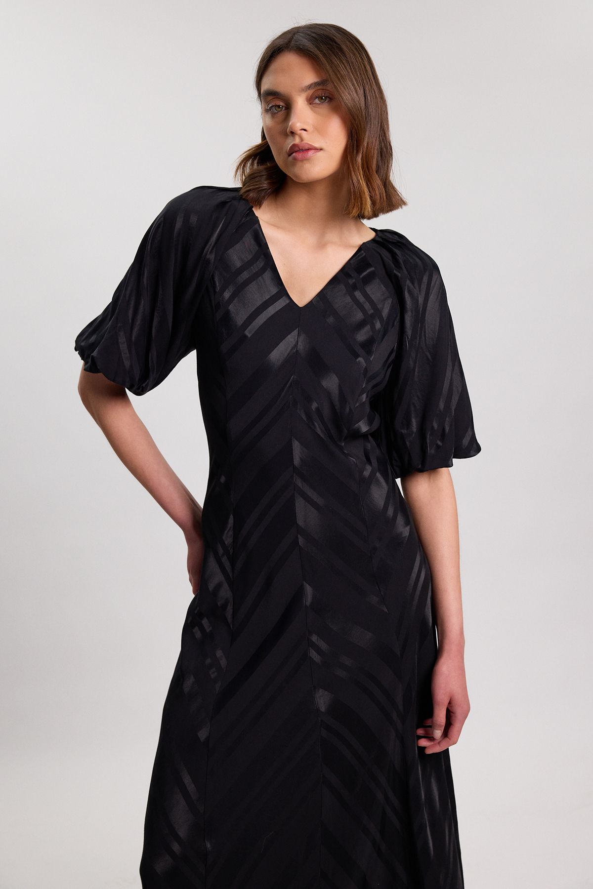 KarenMillen Stripe Fabric Detail Fluid Short Sleeve Midi Dress