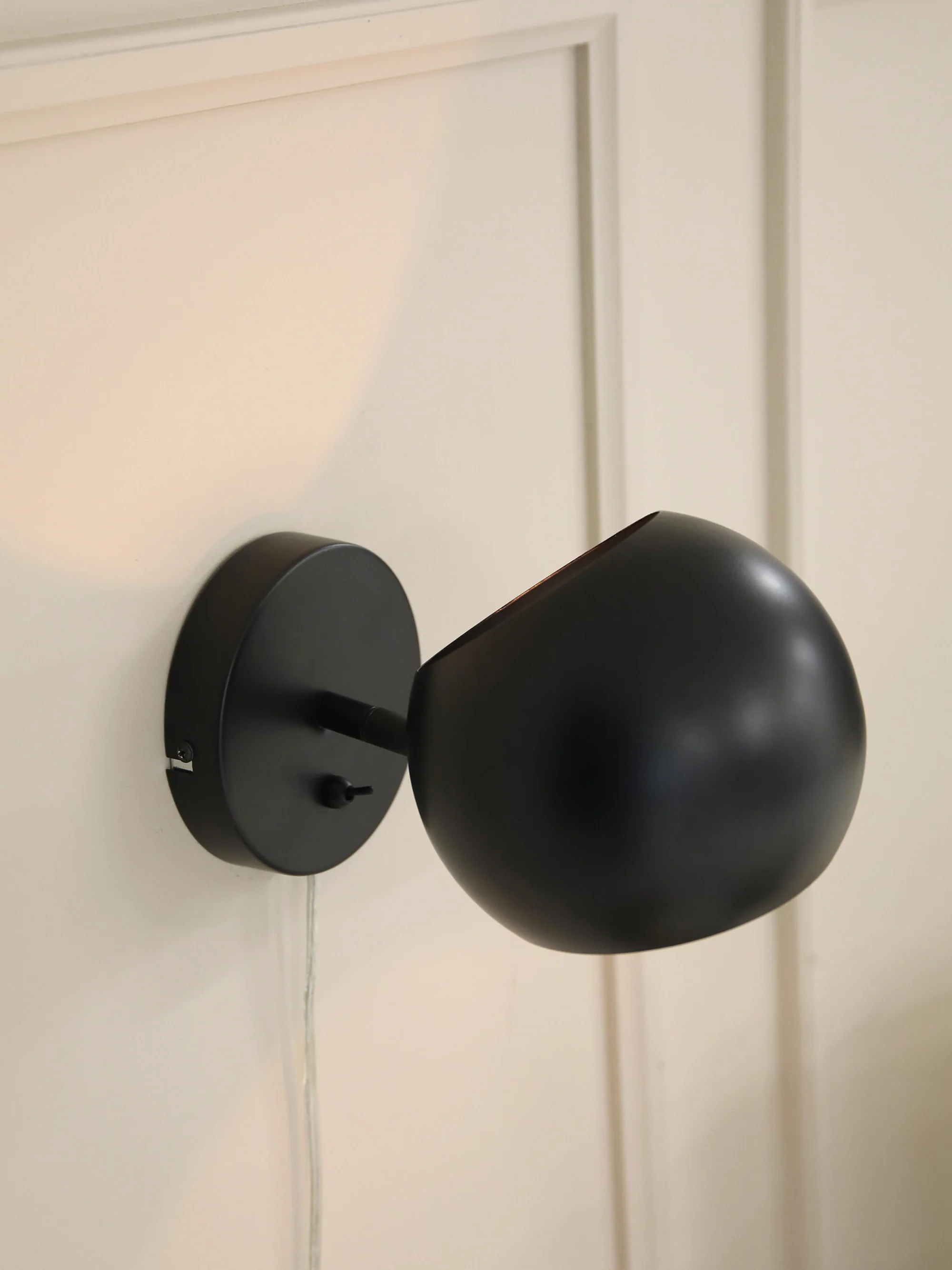 Wandleuchte Edgar mit Stecker