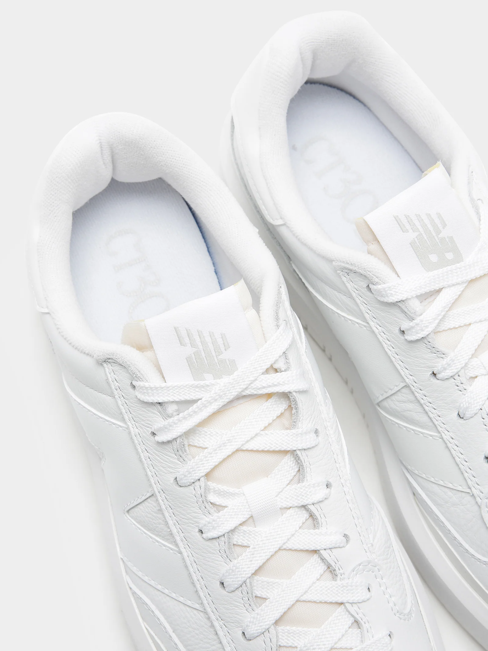 Unisex CT302 Sneakers