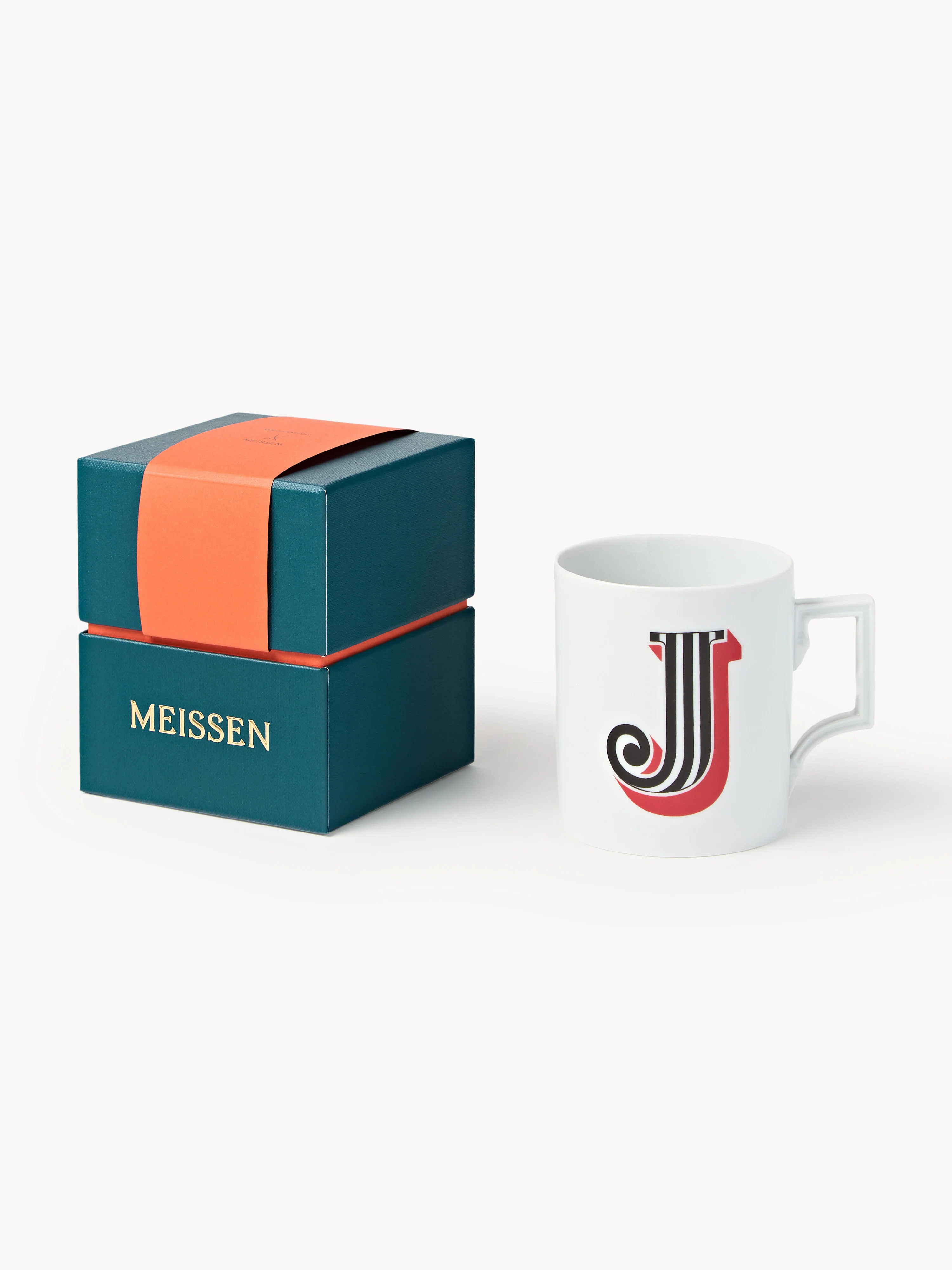 Westwing x MEISSEN, Handgefertigte Tasse Initials mit Dekor-Motiv