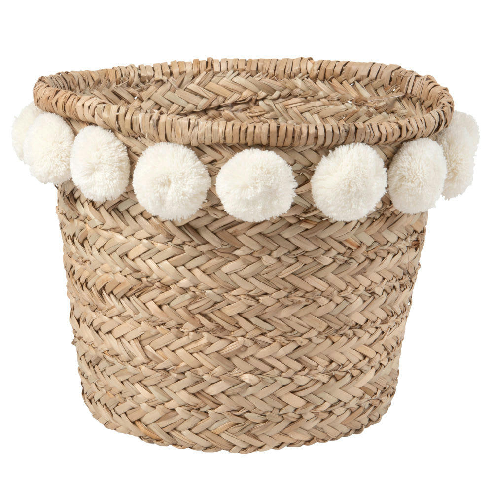 - Panier tressé en fibre végétale et pompons ivoires