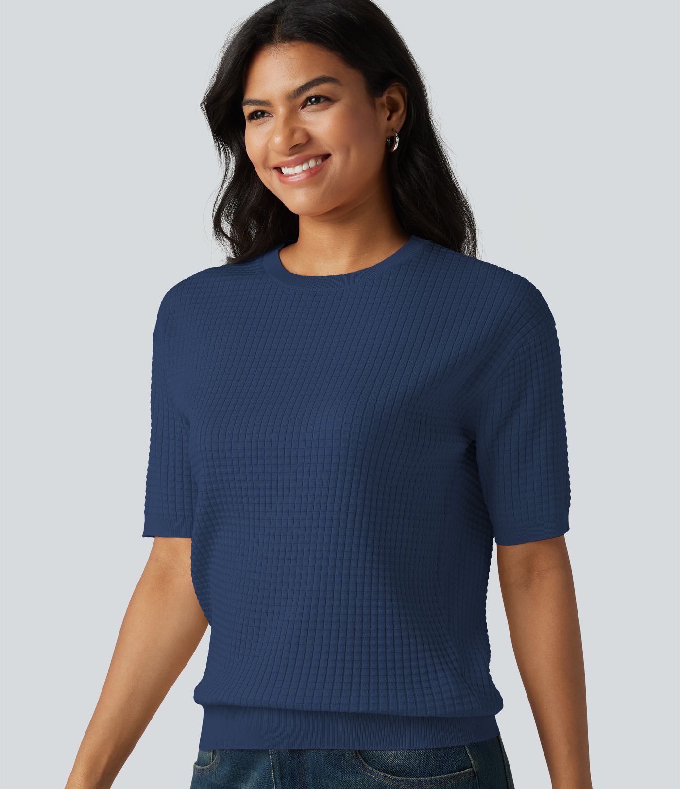 Pull col rond manches courtes en tissu gaufré