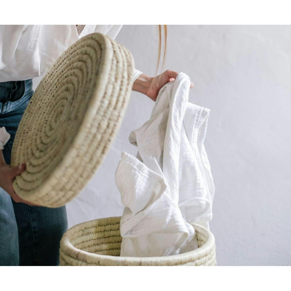 PALMIER - Panier à linge rond en feuilles de palmier tressées avec couvercle