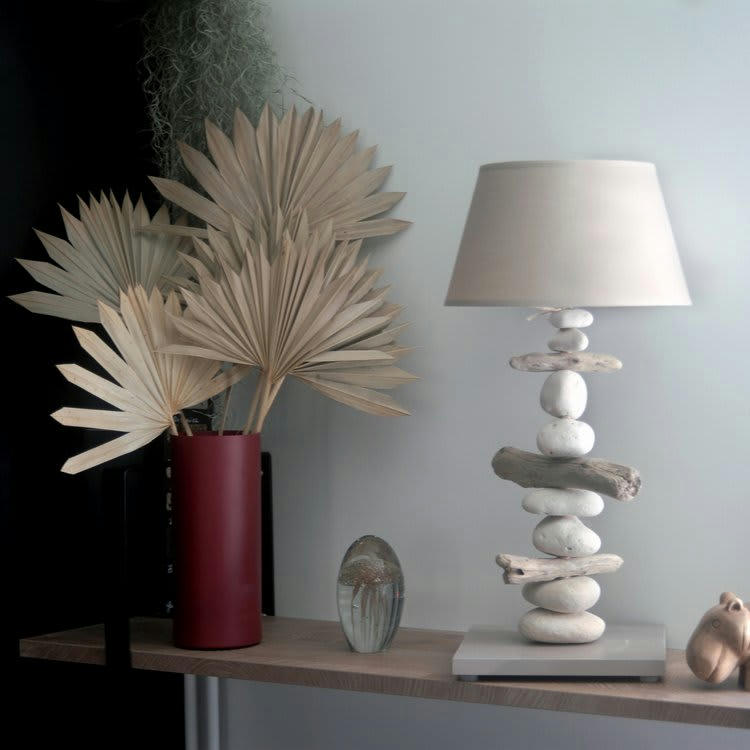 ESPRIT DE LAGON - Lampe à poser bois recyclé en bois taupe