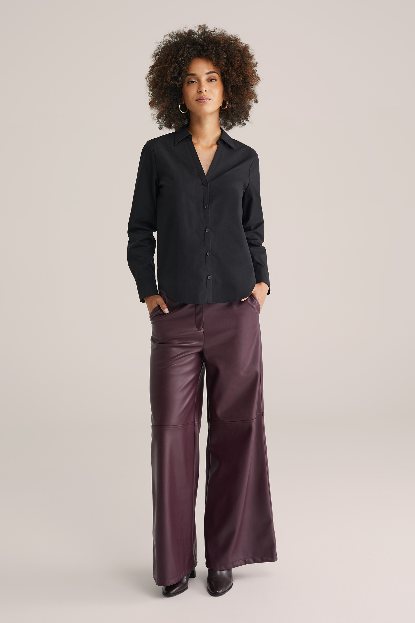 Dames blouse met V-hals