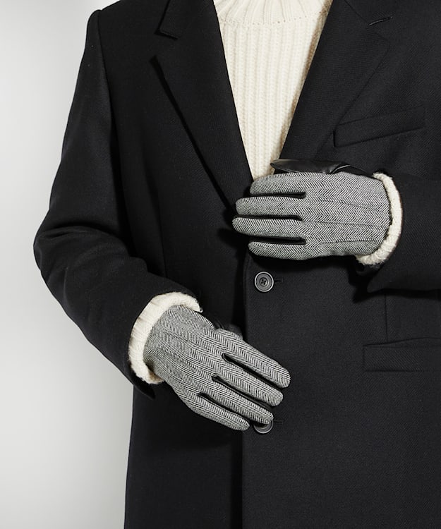 Otlo Black - Chevron Leather Gloves