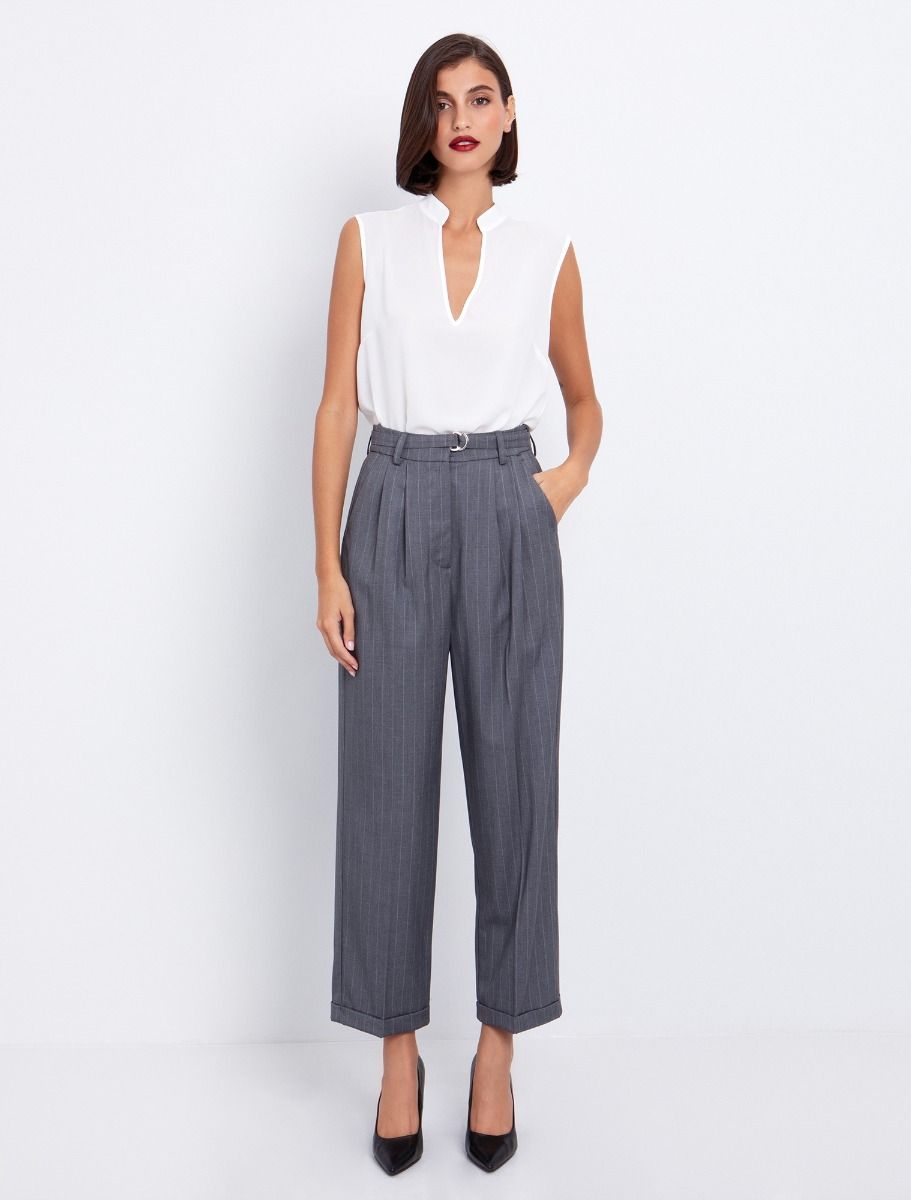 Ριγέ παντελόνι με πιέτες
