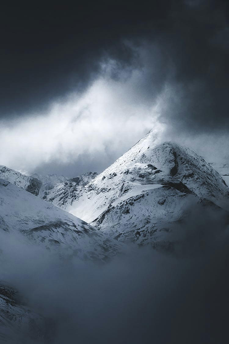 LUMIÈRE CONTRE OMBRE - Photographie d'art d'Hugo Grandcolas 60x90 cm sur plexi