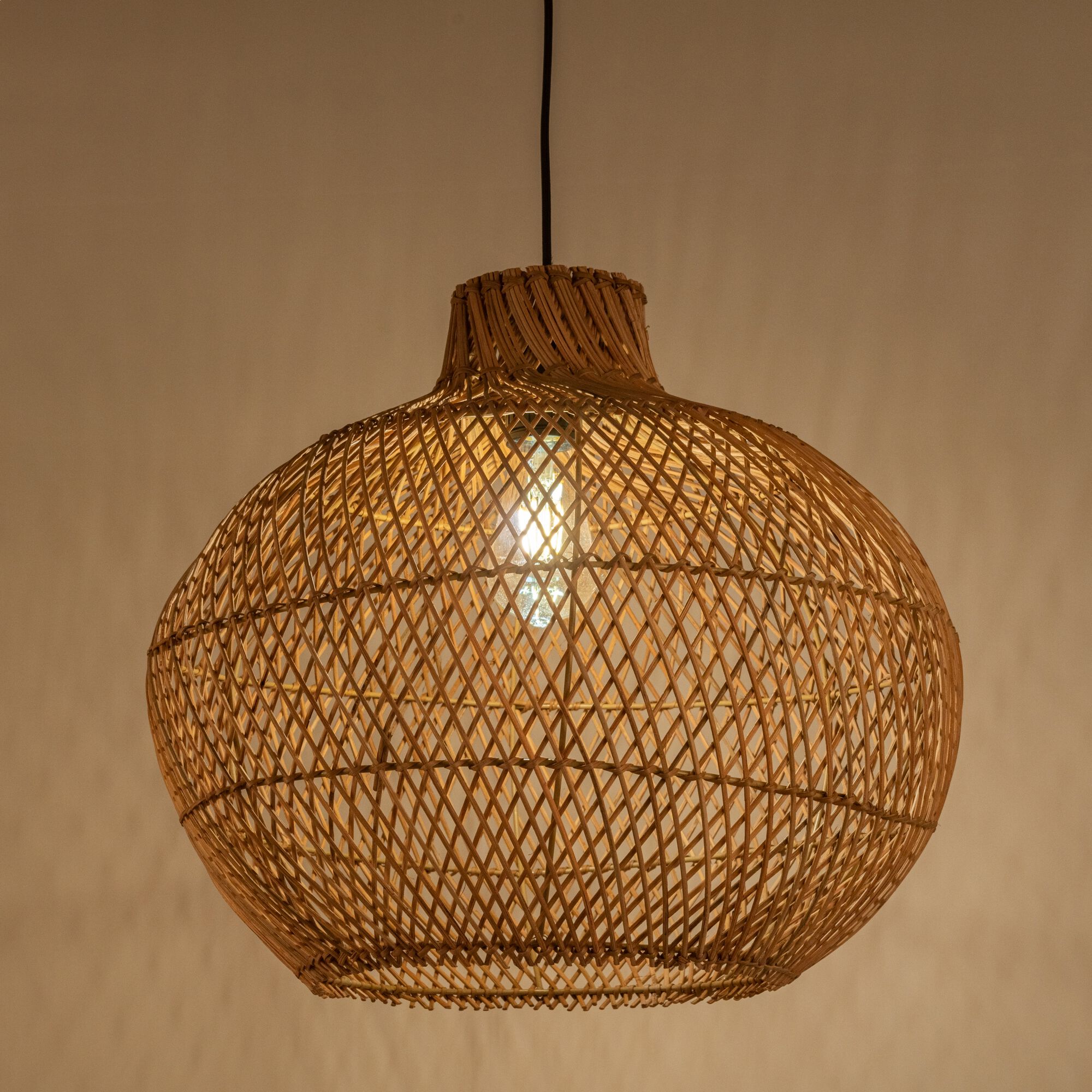 NAIA - Suspension non électrifiée en rotin et fer - naturel D46cm