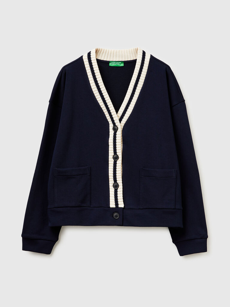 Sweatshirt cardigan with buttons