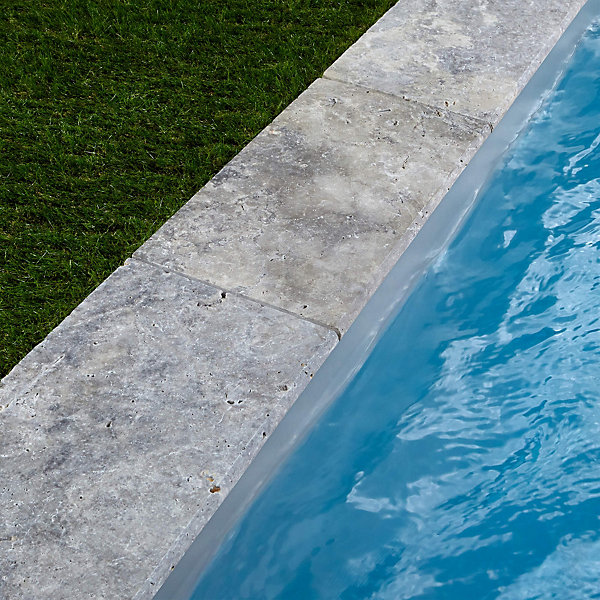 KIT COMPLET - Margelles pour piscine 8x4m en Travertin Gris (avec colle, joint, hydrofuge ...)- RO'MA NATURE