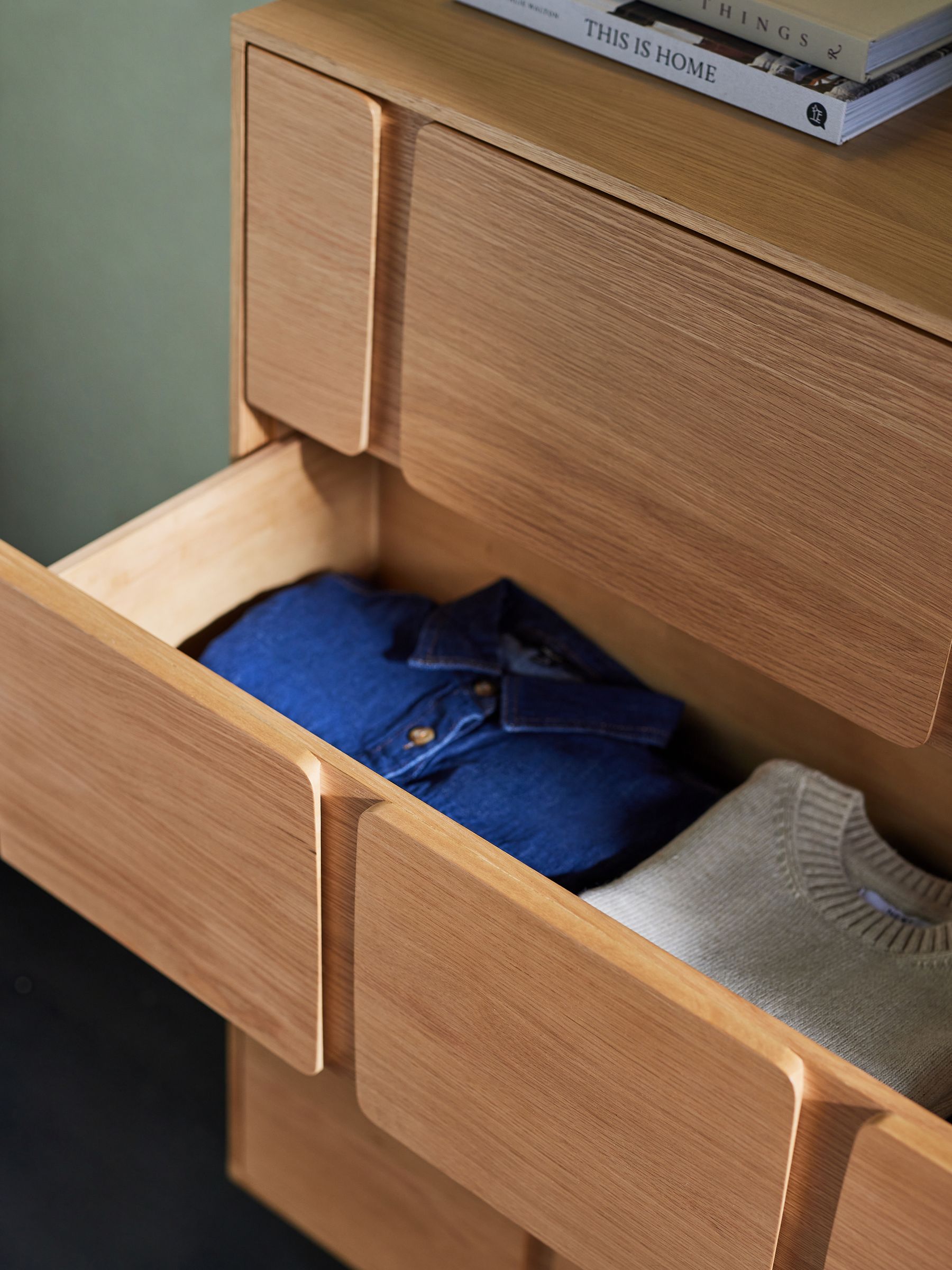 Cory Chest of 4 Drawer Drawers in Oak