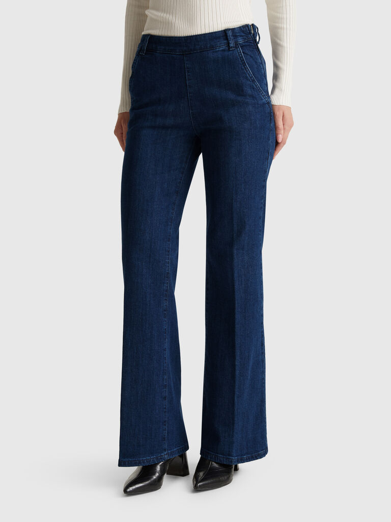 Flared jeans with zip