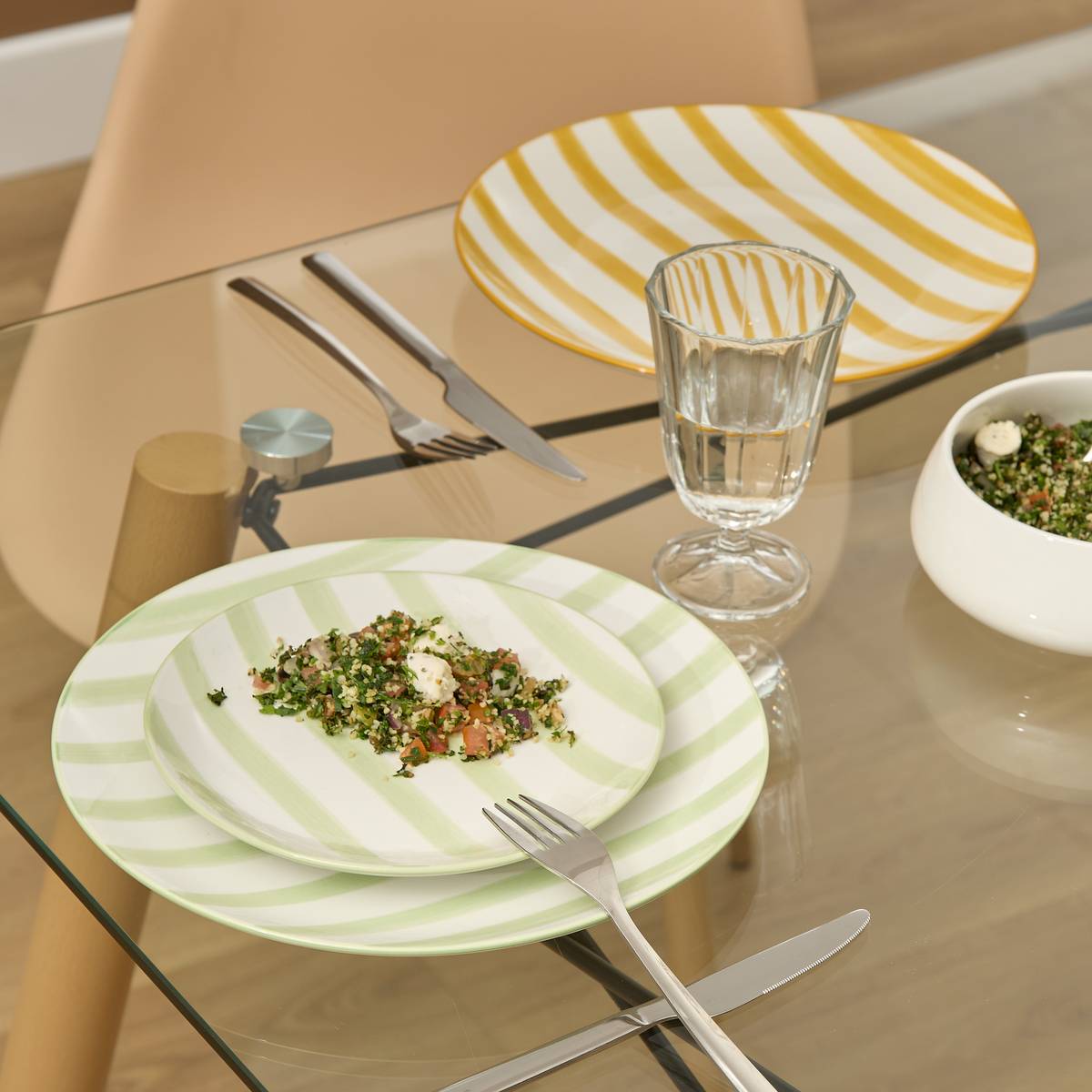 Set of 6 dessert plates "Charlie" Porcelain, D.19 cm