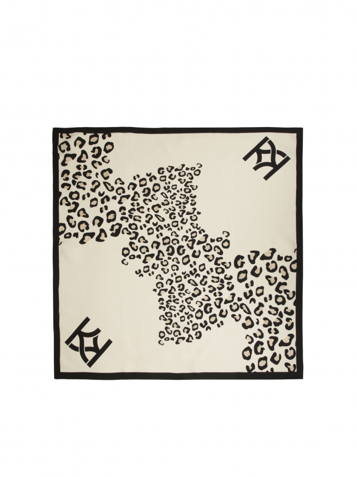 Silk scarf in leopard print